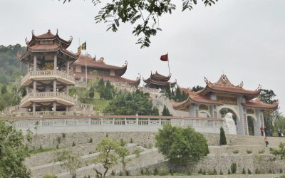 Cai Bau pagoda, Van Don, Quang Ninh province