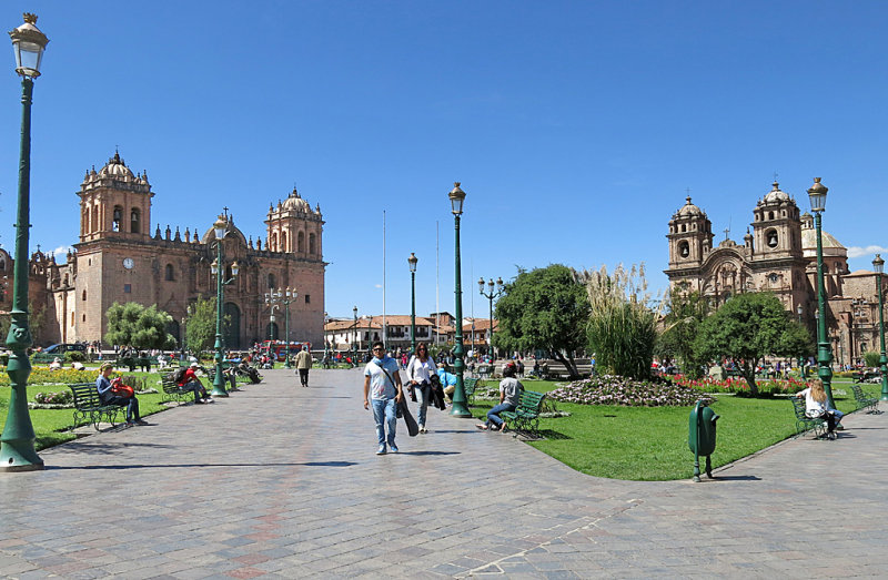 24_Plaza de Armas.jpg