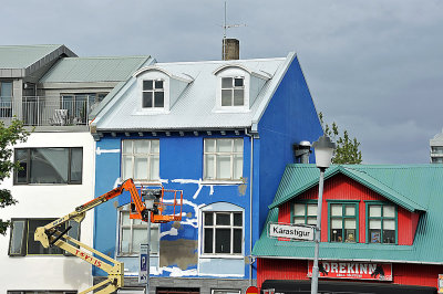 12_How they start to paint a house.jpg