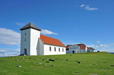 42_President's home behind a church.jpg