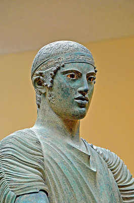 33_A bronze statue with inlaid eyes and lashes.jpg