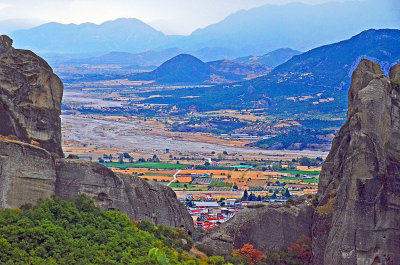 06_Meteora landscape.jpg