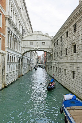 31_Bridge of Sighs.jpg