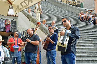27_Musicians on the Main Square.jpg