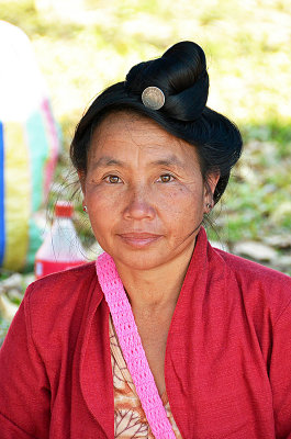 23_A Lao lady.jpg