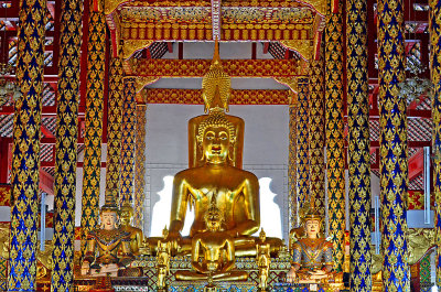 08_Buddha Statues in Wat Suan Dok.jpg