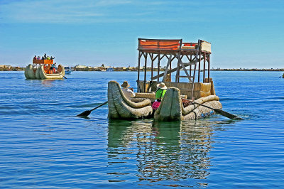 12_Looking for customers on Lake Titicaca.jpg