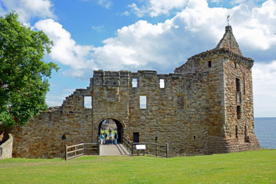 11_St Andrews Castle.jpg