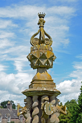 04_Glamis Castle.jpg