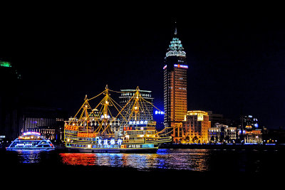 19_Night cruise on the Huangpu River.jpg
