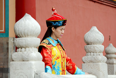 23_Costume from the Qing Dynasty.jpg