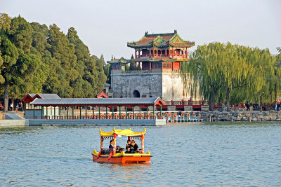 37_Lake Kunming inside the Summer Palace.jpg