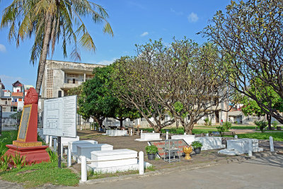 11_Tuol Sleng Genocide Museum.jpg