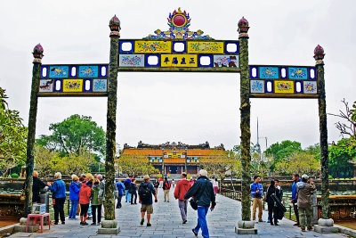08_Palace of Supreme Harmony in the background.jpg