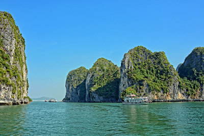 Halong Bay_02.jpg