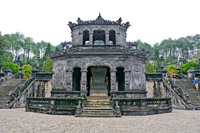 33_Stele pavilion of Emperor Khai Dinh.jpg