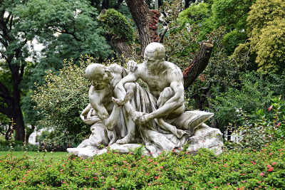 20_A sculpture in the park.jpg