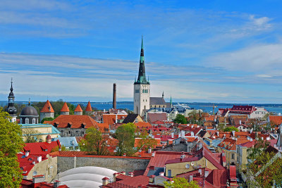 30_Tallinn Old Town seen in 2015.jpg