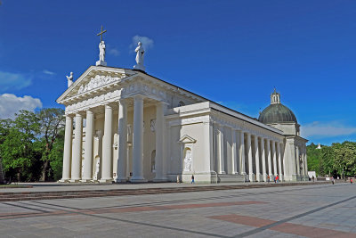 01_Vilnius Cathedral.jpg