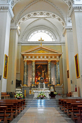 05_The Altar of Vilnius Cathedral.jpg
