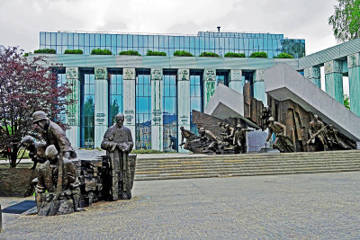 16_Warsaw Uprising Monument.jpg