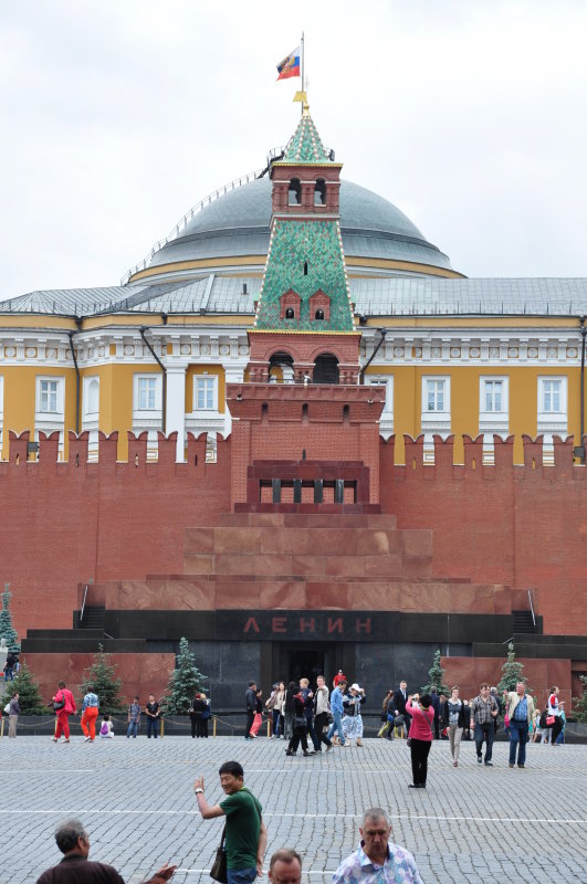 8.  Lenins Mausoleum - Red Square