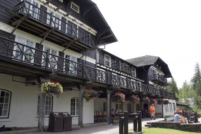 Lake McDonald Lodge
