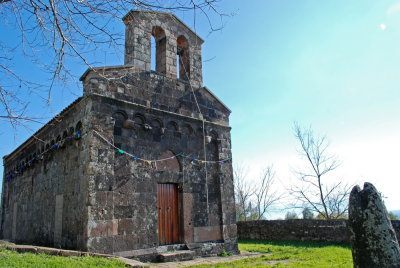  Silanus-Chiesa di San Lorenzo e Betile maschile