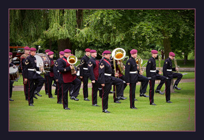 Band of the Parachute Regiment March On 
