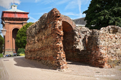 The Balkern Gateways with the Jumbo Water Tower