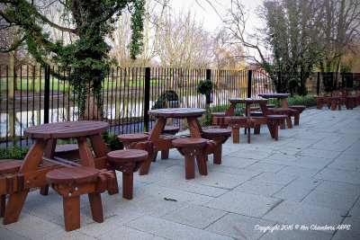 The New Hotel prepares for al fresco dining 