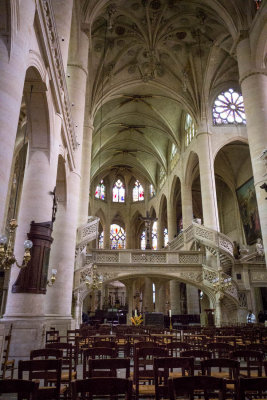 Inside St. Etienne