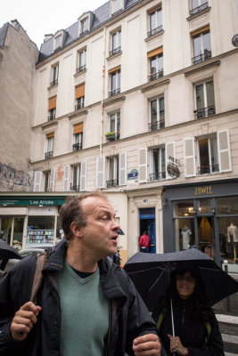 Chris from Paris Walks discusses Hemingway location