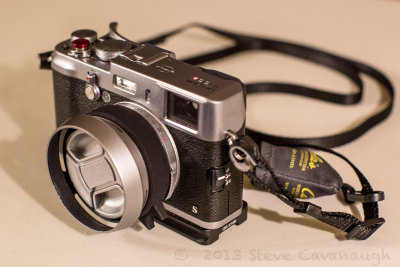 Pictures of the Fuji X100S and its gear