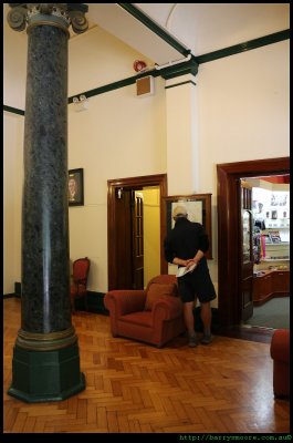 Jenolan caves house - foyer