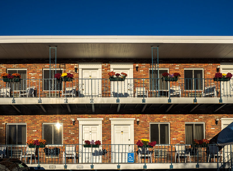 The Saratoga Downtowner in morning light.