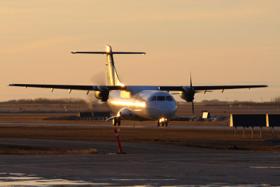 645_0493  ATR-42-320 C-GLDE