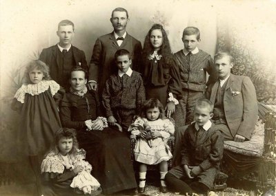 Joseph and Lavinia Rapson and family 1897