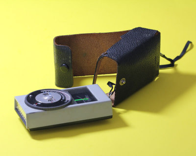 45 year old light meter - IMG_1810 