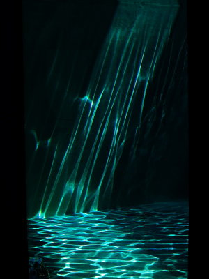 Under water  DANCING  LIGHT