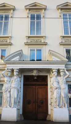 Yet another fine doorway in Vienna