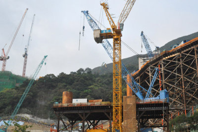 Forest of developers cranes Stubbs Road 2014