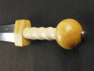 HispPommel.jpg