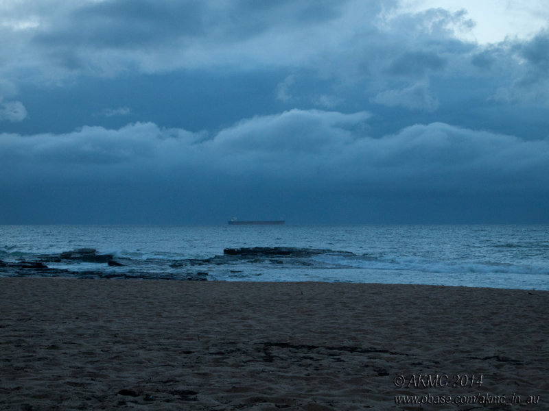140406_4062965 Another Blue Ocean Shot (Sun 06 Apr)