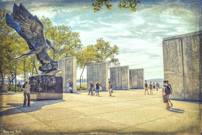 Battery Park War Memorial