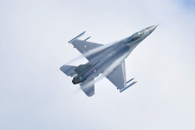 F-16 doorstart