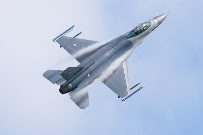 F-16 (doorstart)