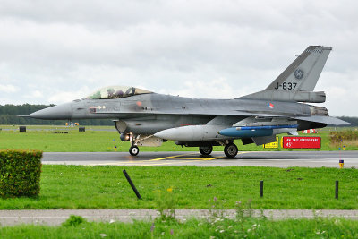 F-16 met oefenbom