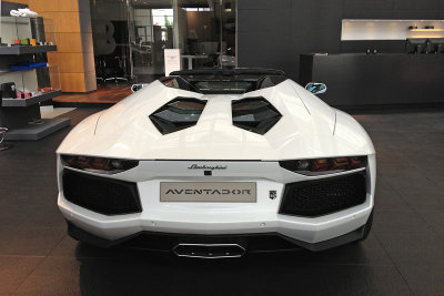 Lamborghini Aventador