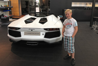 Stian met Lamborghini Aventador